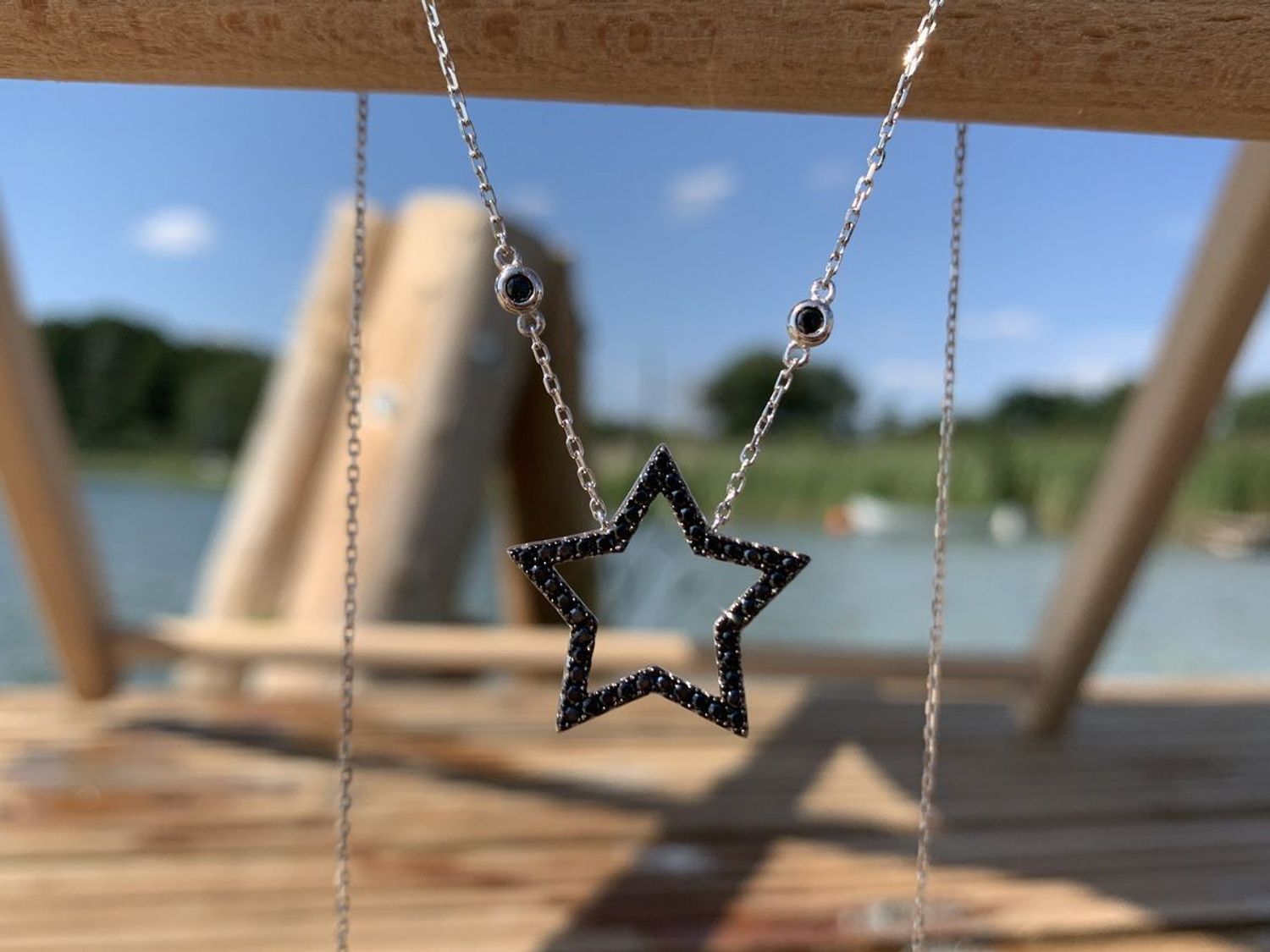 Naszyjnik srebrny gwiazdka z czarnymi cyrkoniami Dall'Acqua N BY 191 087.jpg